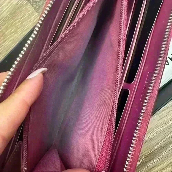 Authentic Chanel CC Logo Continental Wallet Patent Leather - Picture 15 of 15